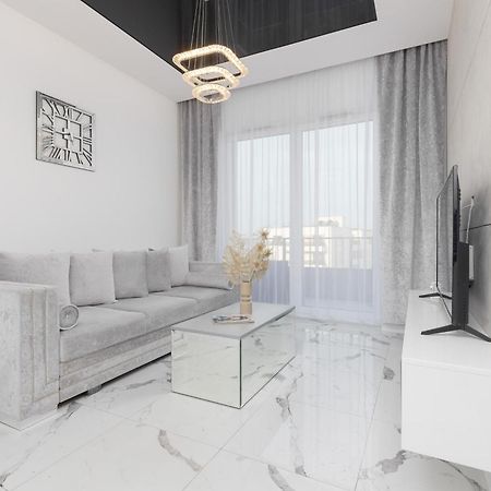 Elegant Apartments With Balcony & Parking Warsaw By Noclegi Renters Екстериор снимка